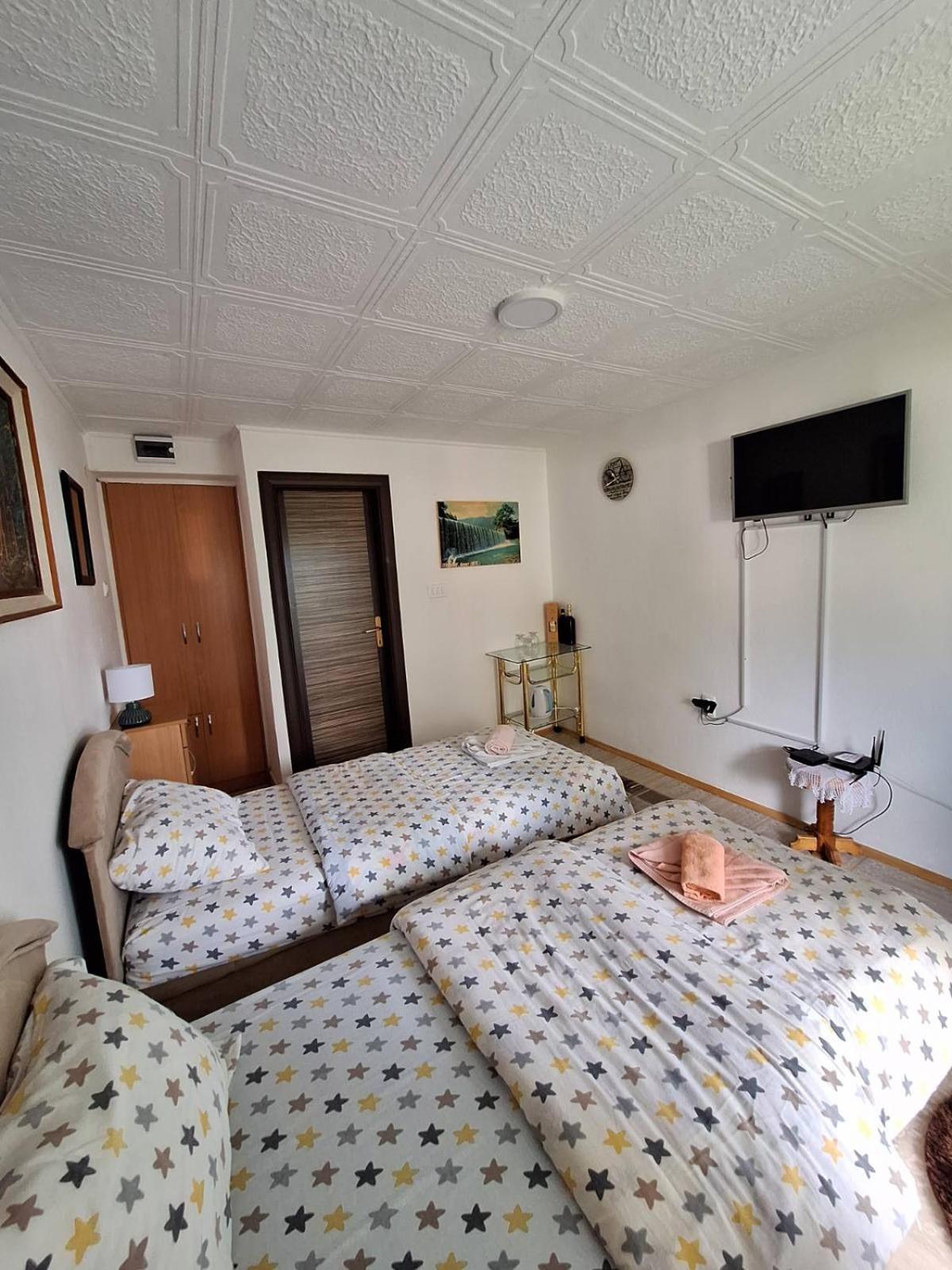 Apartment Buklija Плужине Екстер'єр фото